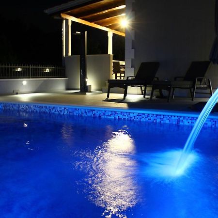 Vacation Home Meri Mirce Eksteriør bilde