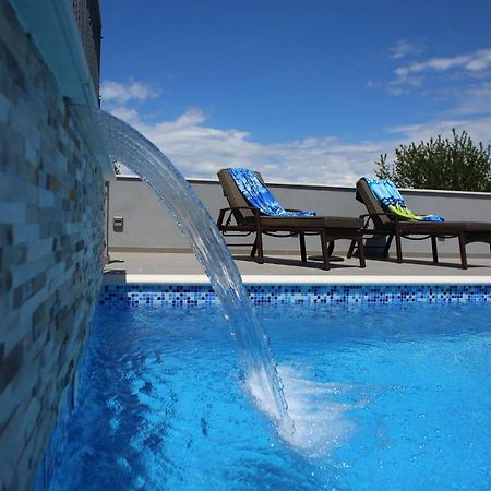 Vacation Home Meri Mirce Eksteriør bilde