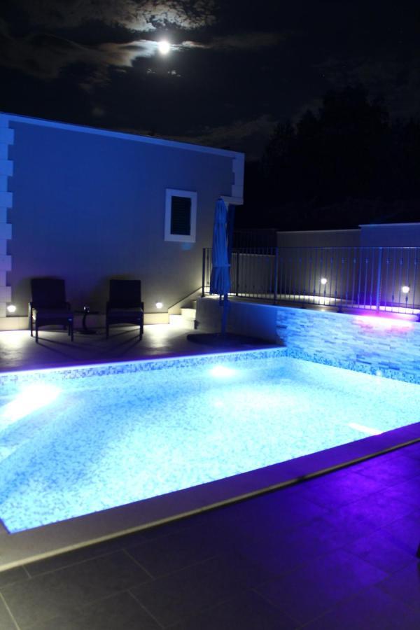 Vacation Home Meri Mirce Eksteriør bilde